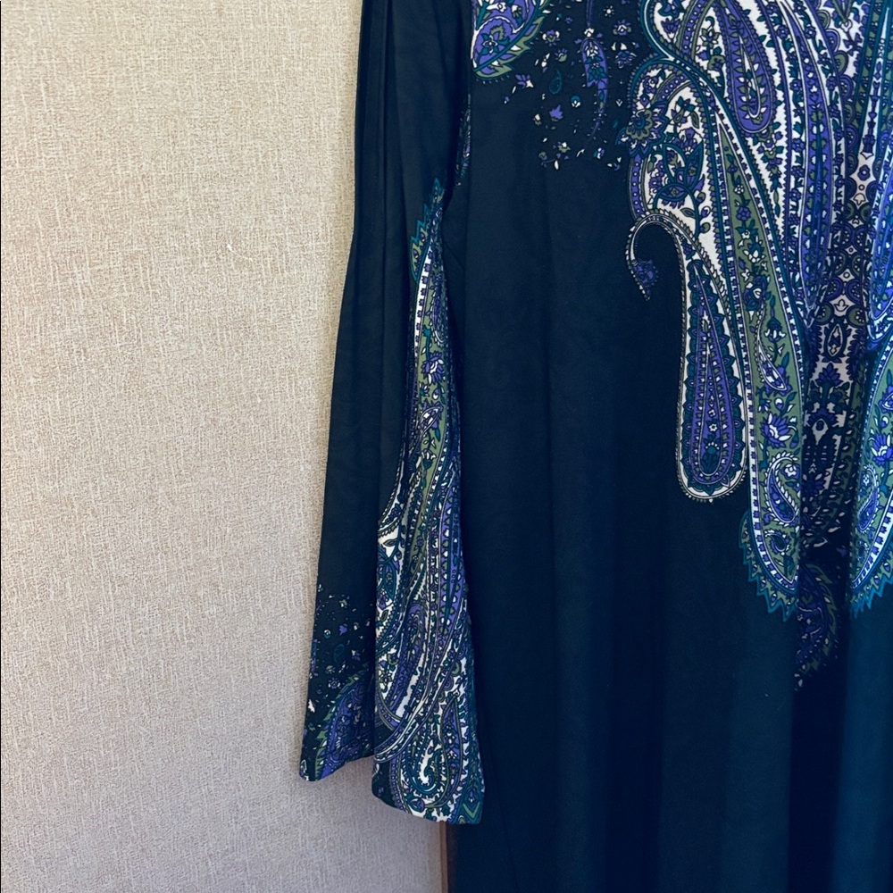 EFFORTLESS STYLE-  Black and Purple Paisley BOHO Women's Top XL - Picture 2 of 7